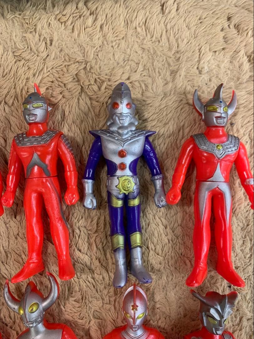 ポピー　キングザウルスシリーズ　ウルトラマン　ソフビ　セット　(ケースはオマケ)