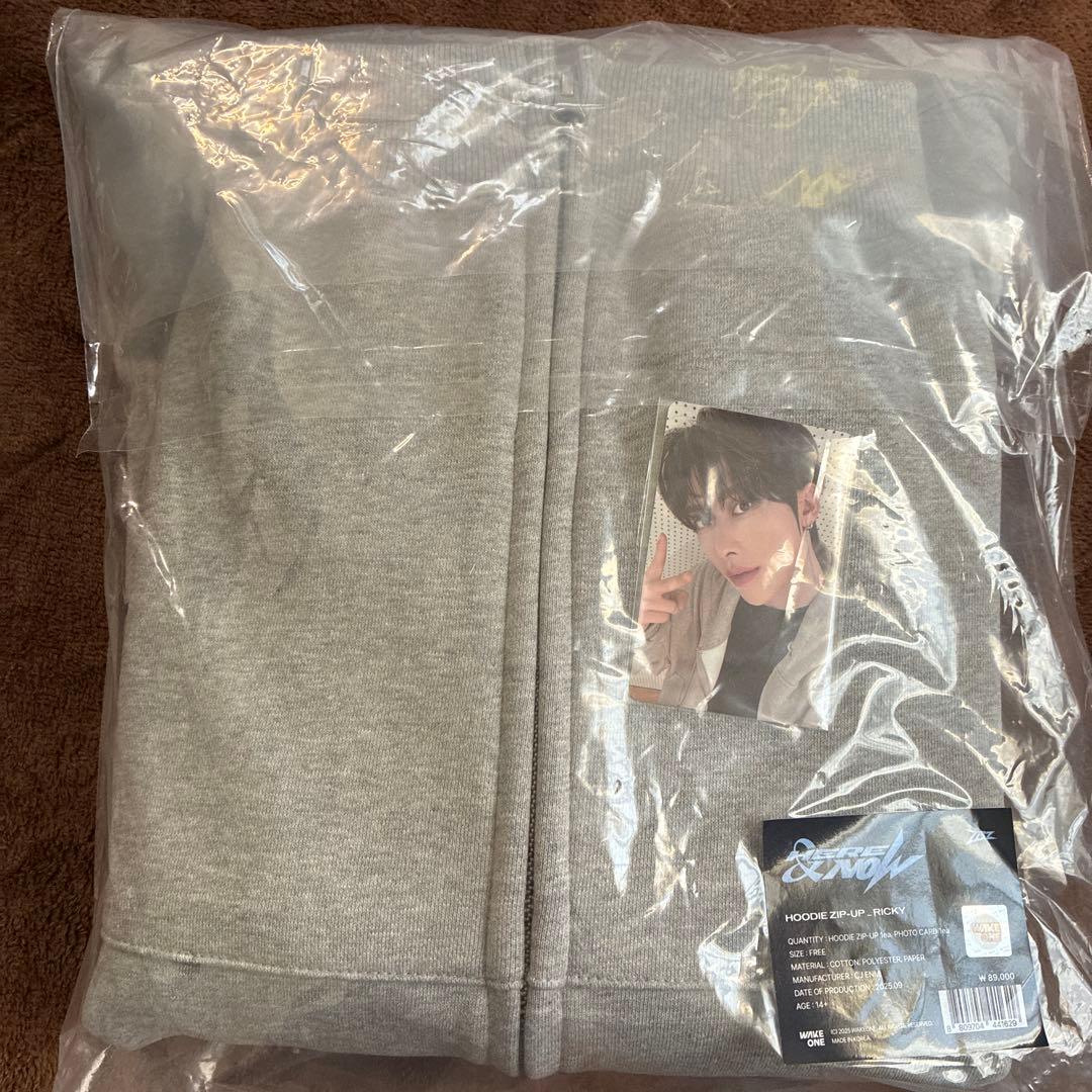 ZEROBASEONE ZB1 ゼベワン フーディー パーカー リッキー