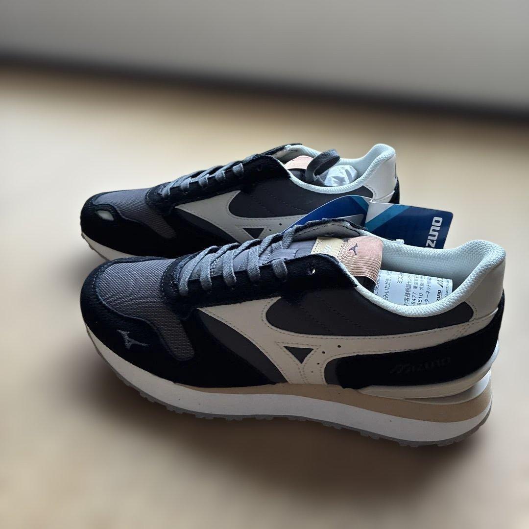 【新品未使用】名古屋グランパス2025 MIZUNO RB87 スニーカー 名古屋グランパス 2023移動用スニーカー 2025 MIZUNO RB87 スニーカー