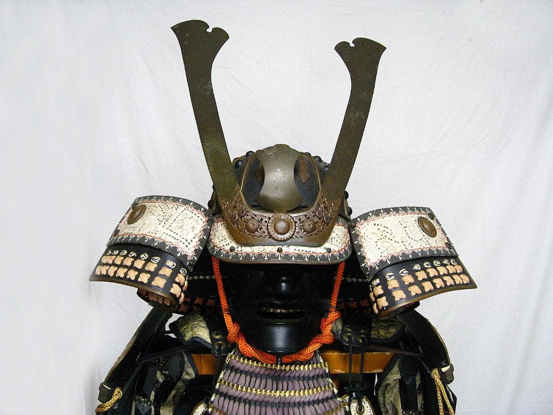 #等身大 #現代鎧 #鎧 #鎧兜 #甲冑 #具足 #面頬 #籠手 #脛 #佩楯