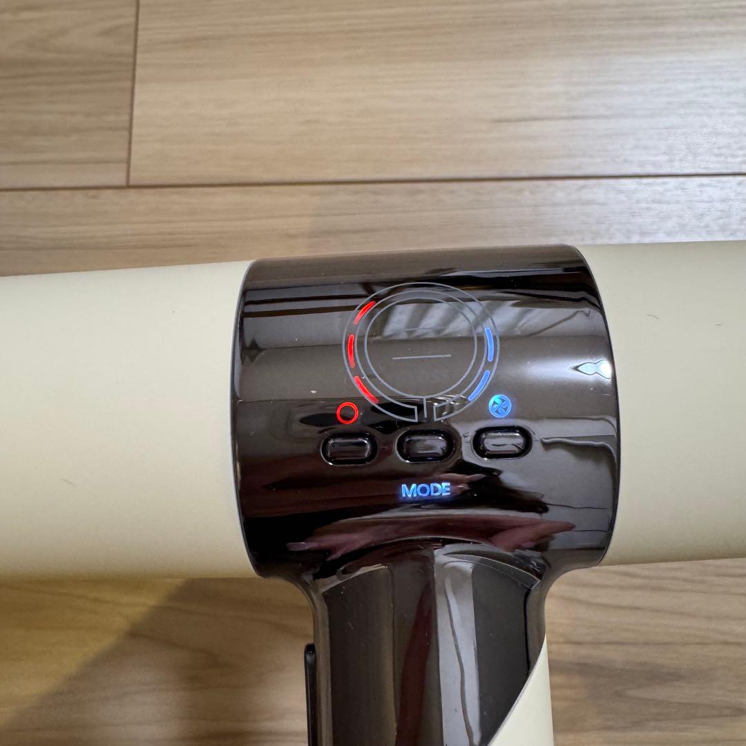 【美品】絹女 ヘアドライヤー ホワイト