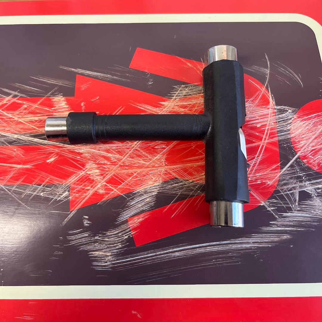 GIRL スケートボード　コンプリート　8.25インチ レンチ付属