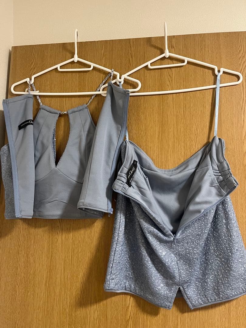 美品Glossy/グロッシースパンコール/ ラメニットホルターネックセットアップ