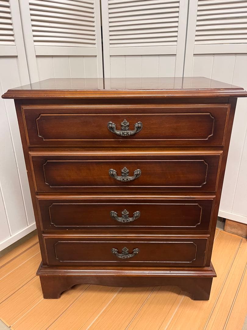 最終価格！送料込み！カリモク コロニアル 木製チェストチェスト ４段　引き出し 楽天市場】カリモク コロニアル チェスト 木製 リビングチェスト 完成