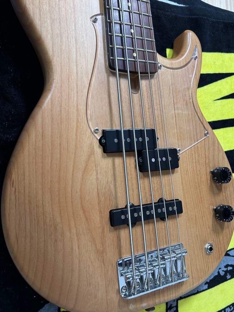 Yamaha BB235 Raspberry Red 5-string Electric Bass Guitar YAMAHA