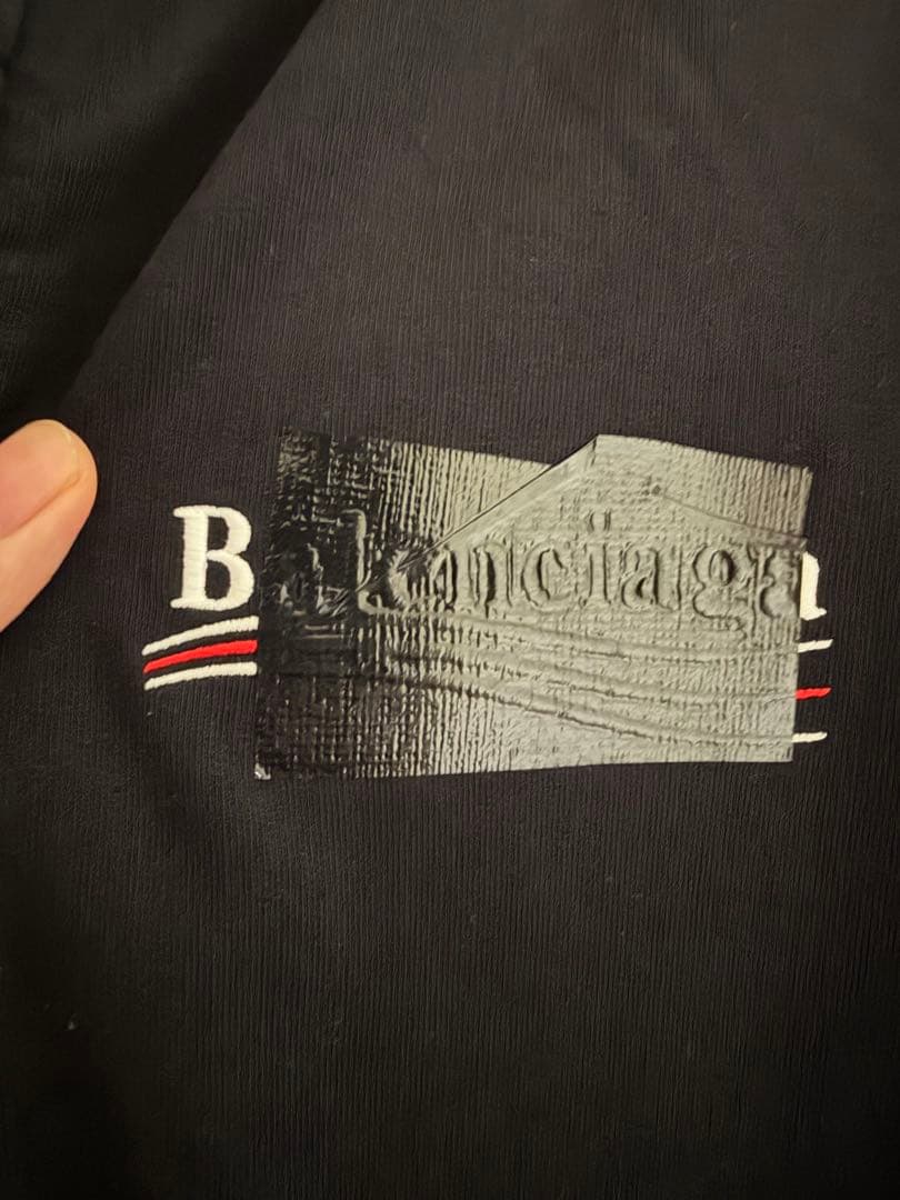 バレンシアガ　ジップアップパーカー