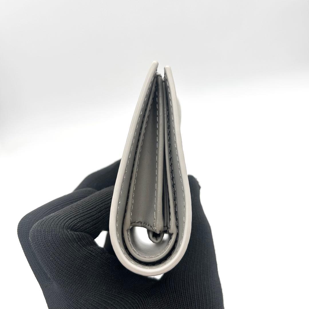 未使用級 FURLA フルラ 二つ折り財布 レザー バイカラー アーチロゴ