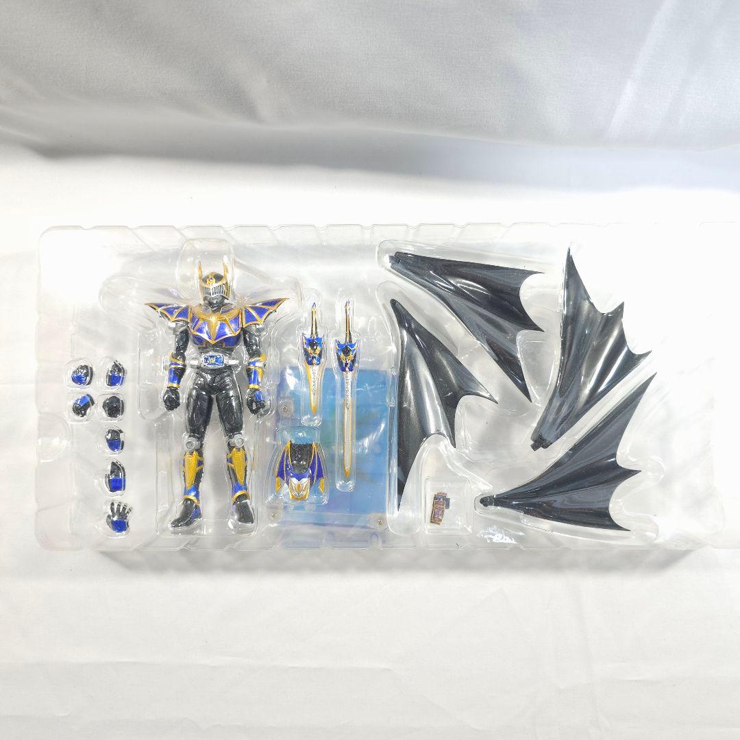 S.H.Figuarts 仮面ライダーナイトサバイブ ダークレイダーセット