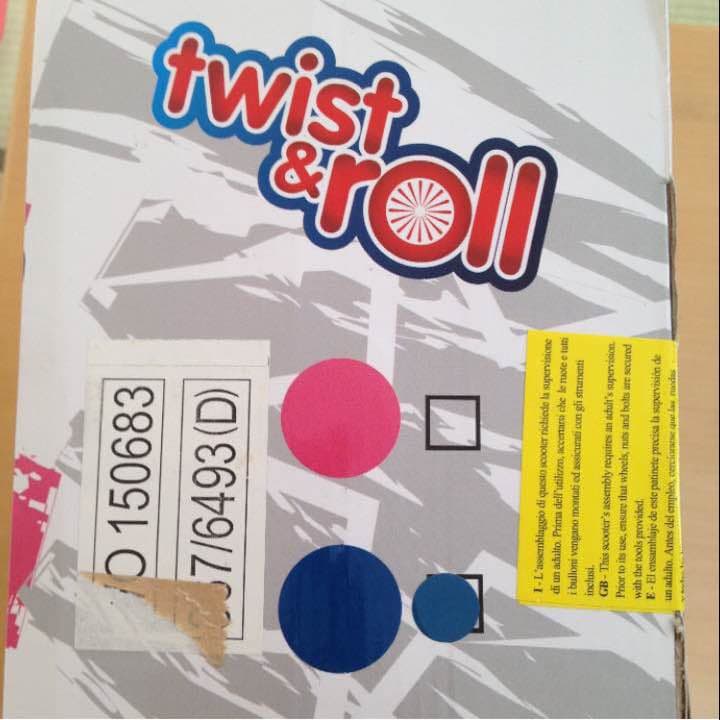 期間限定お値下げ中！　新品 キックスケーター twist&roll 子供 3輪