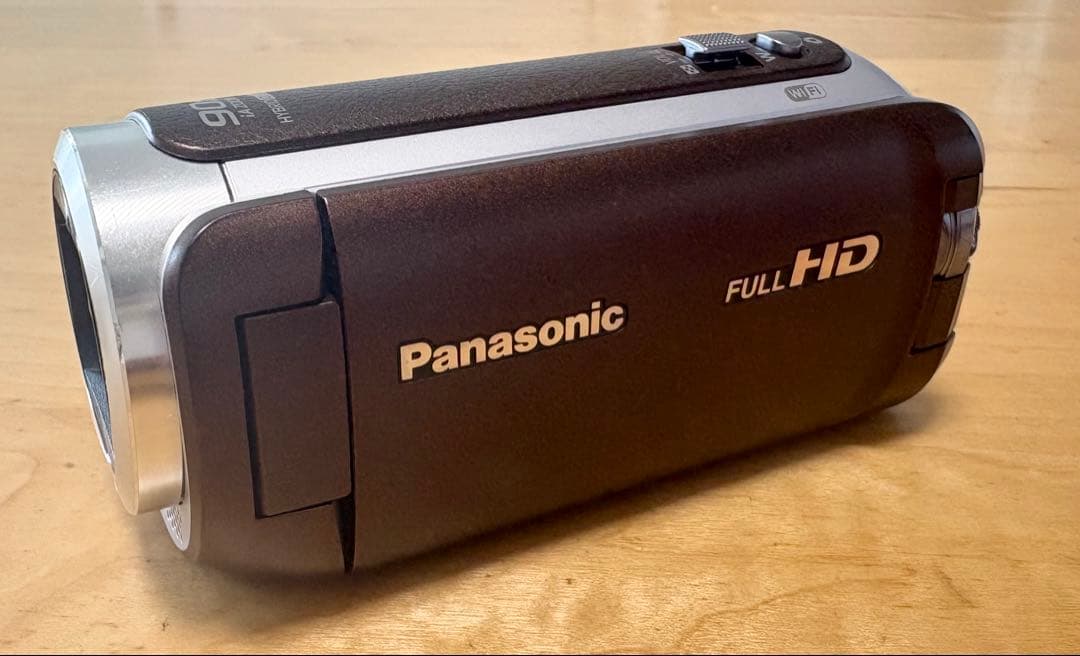 【ジャンク品】ビデオカメラ　Panasonic HC-W590M