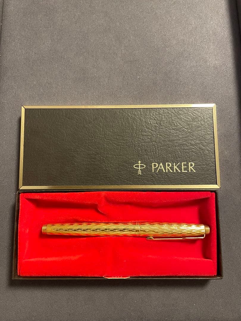 Parker 万年筆 ゴールド 専用ケース付き　K14 Parker 万年筆 ゴールド 専用ケース付き K14 Parker 万年筆 ゴールド
