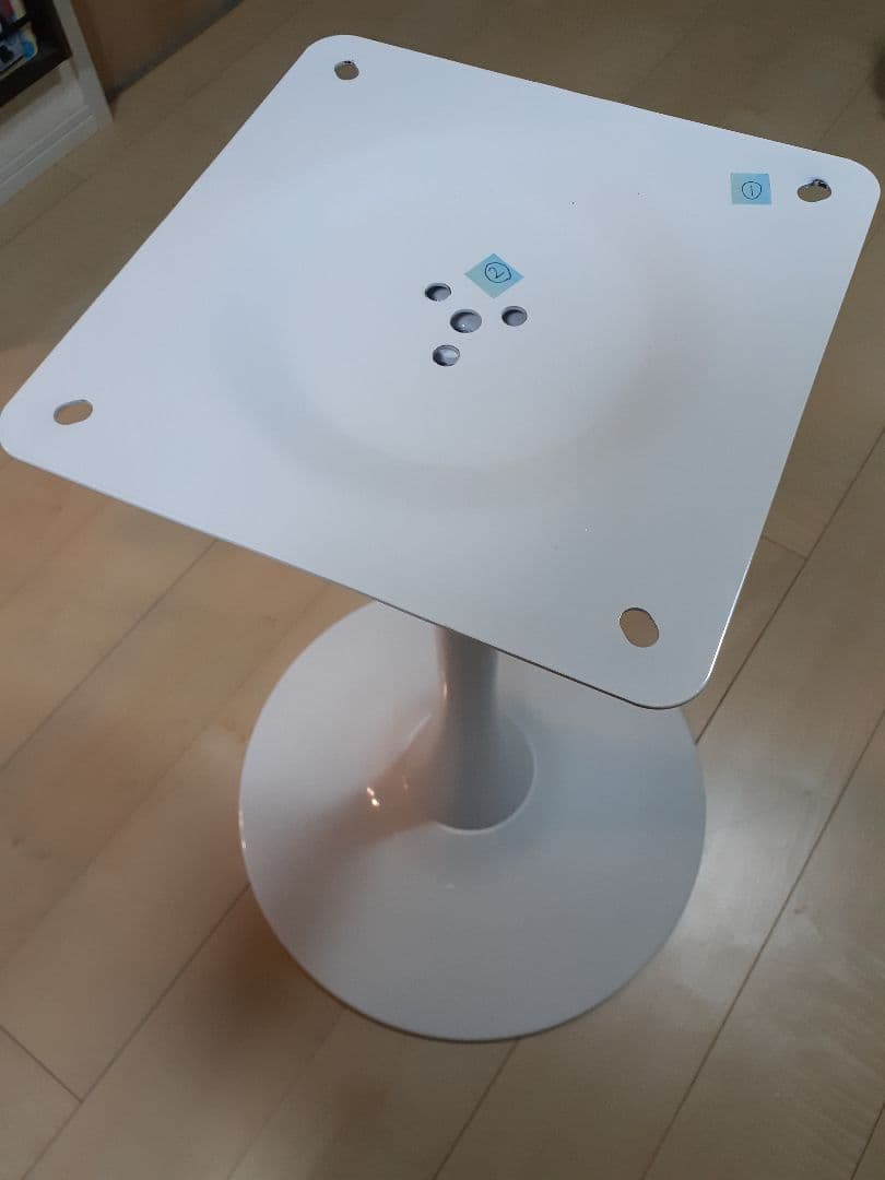 ダイニングテーブル　チューリップテーブル　エーロサーリネン