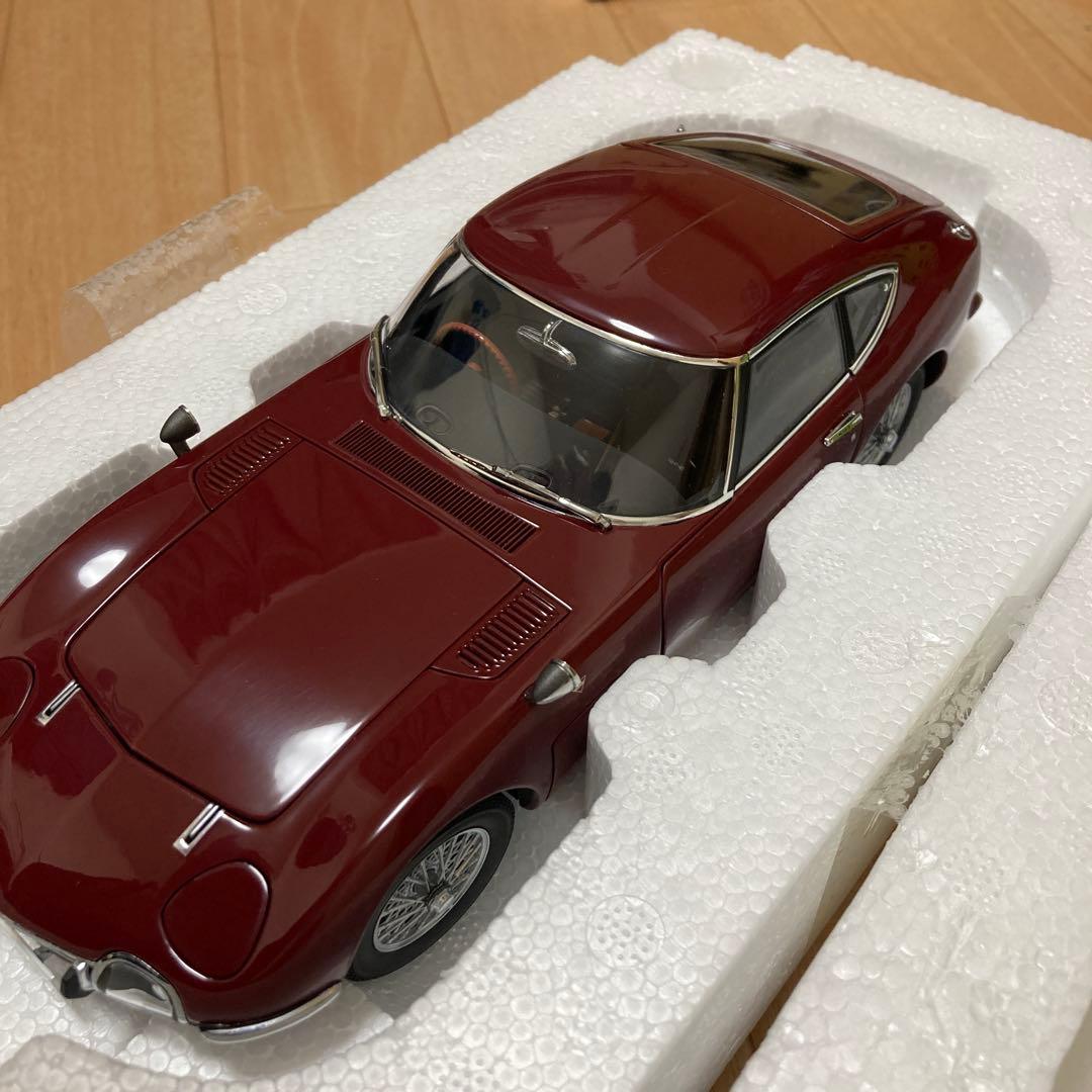 TOYOTA 2000GT バーガンディ 1/18 ミニカー