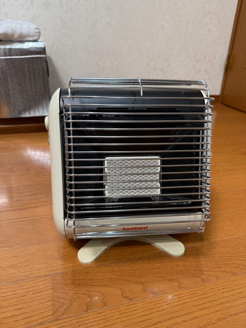 マイ暖iwatani コンパクトストーブ ホワイト マイ暖iwatani コンパクトストーブ ホワイト