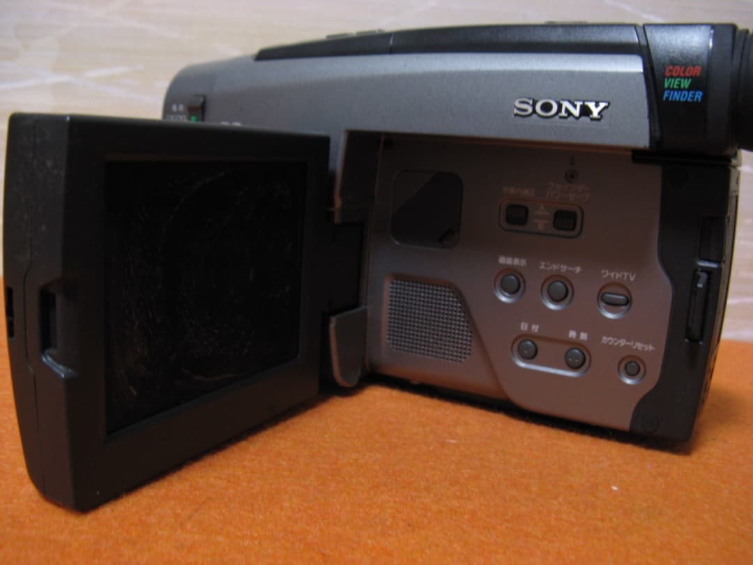 動作0K❗️☆SONYの液晶Hi8/8ミリビデオカメラ・CCD-TRV90