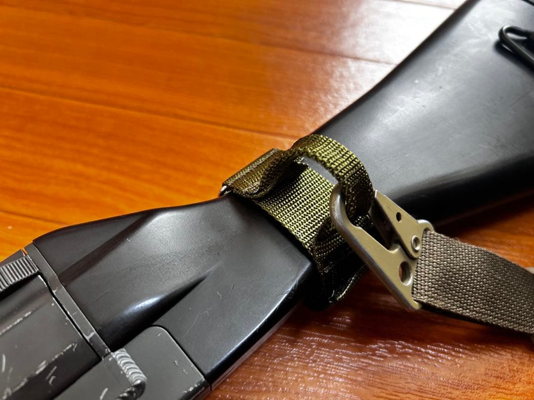 89式小銃用スリングアダプター（色比較用） ミリタリー