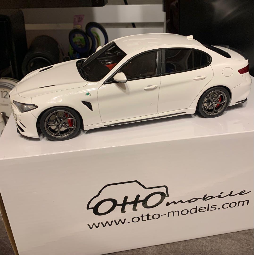 ミニカー 1/18 アルファロメオ ジュリア OTTO-MOBILE