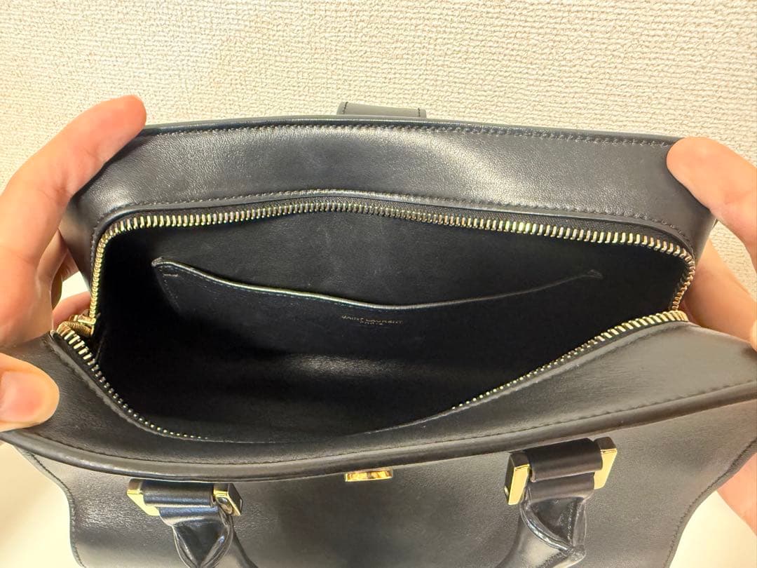 SAINT LAURENT ブラック　ベイビーカバス