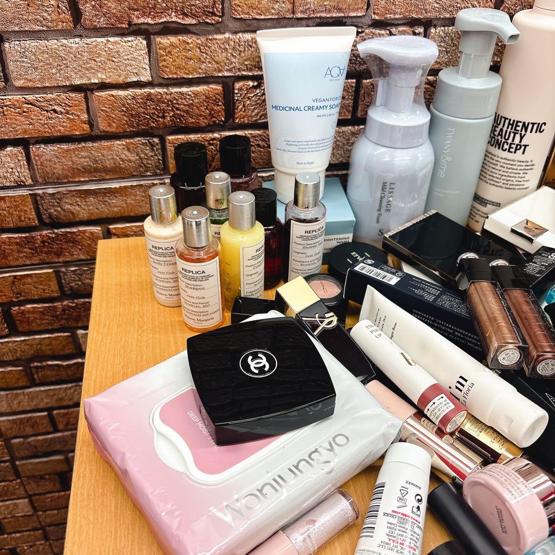 ☆デパコス多め！　コスメ大量まとめ売り　約60点！！