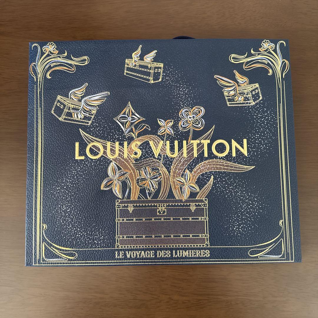 ルイヴィトン LOUIS VUITTON ショッパー 紙袋 2025 クリスマス - メルカリ