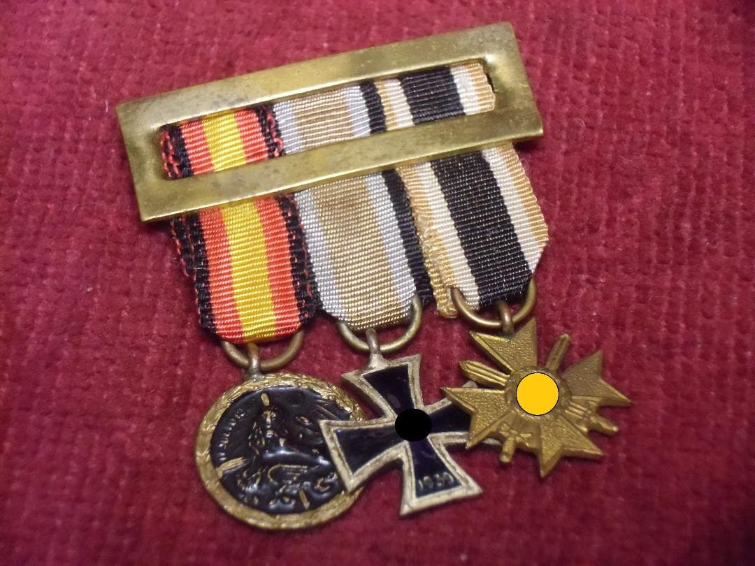 ＳＰスペイン軍＊勲章/記章/徽章＊ミニチュア３連勲章（実物）