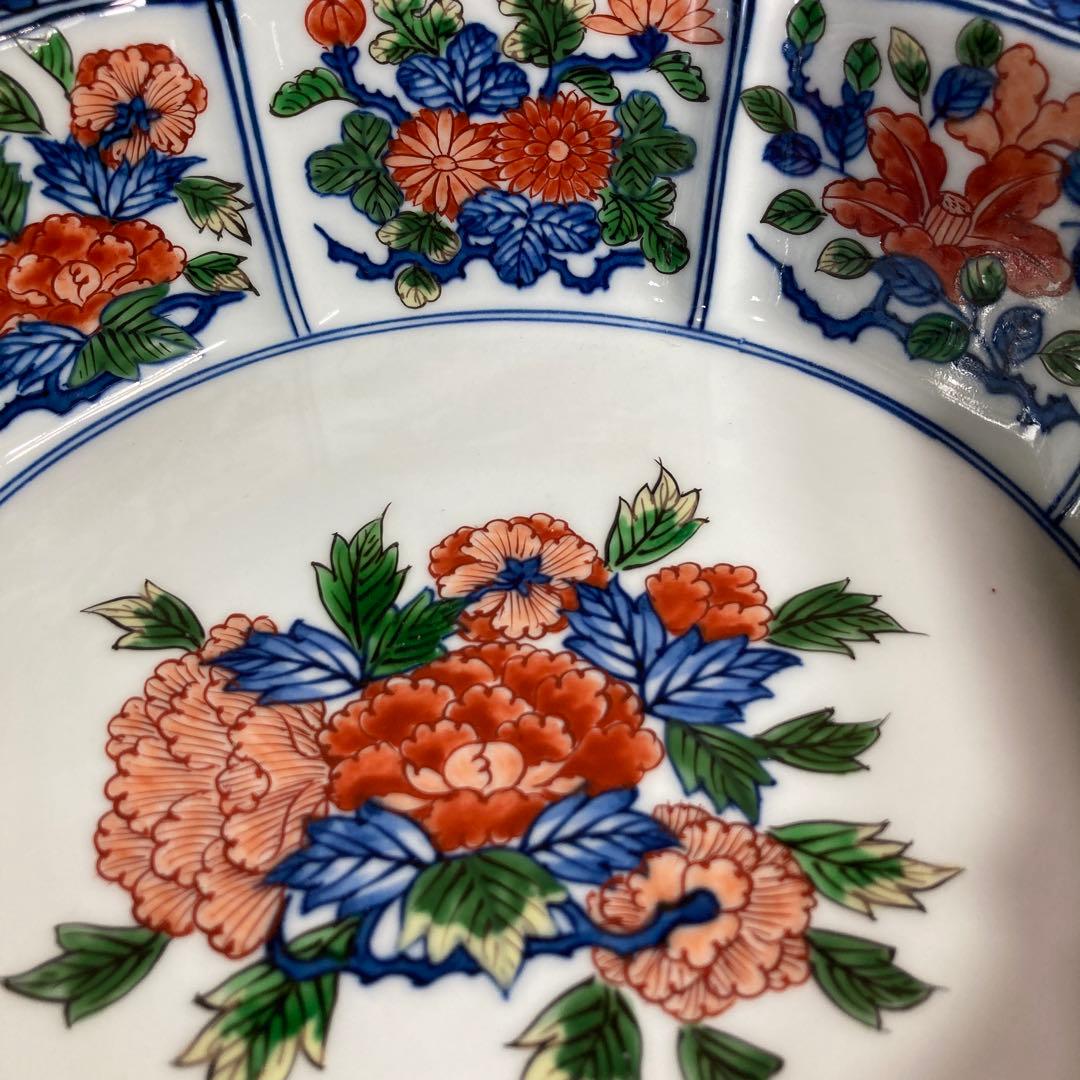 源右衛門】古伊万里の伝統 日本の名窯 舘林源右衛門作 花割牡丹見込