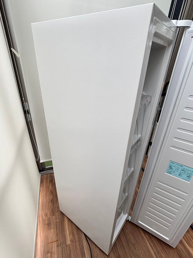 AQUAスリムタイプ冷凍庫 102L AQF-SF10K 2021年製