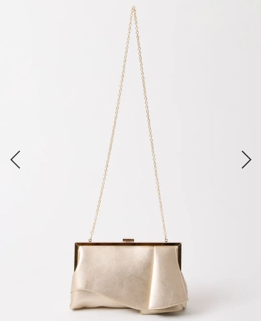 【AIMER（エメ）】ゴールド フレアタッククラッチバッグ