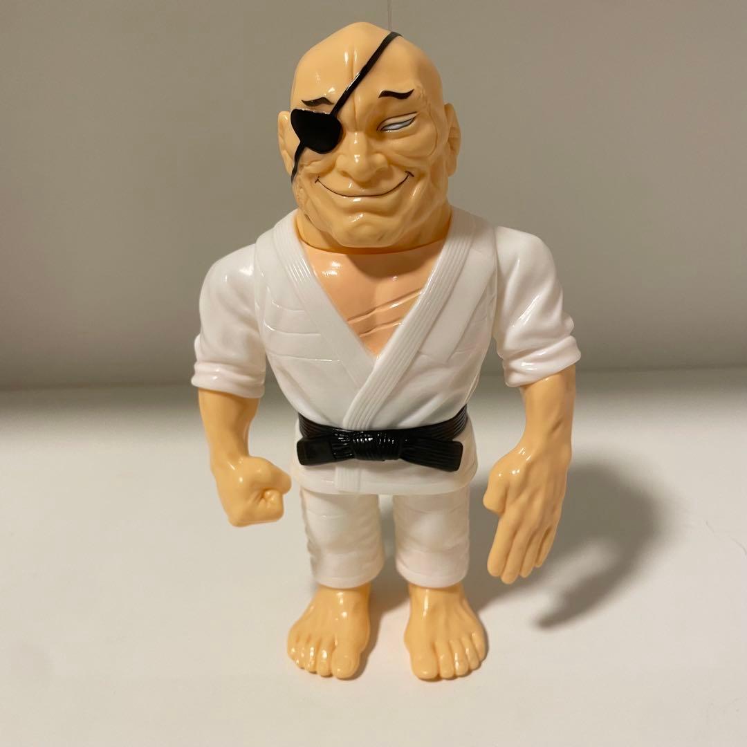 刃牙　愚地独歩　ソフビ　レッドシャーク 美品