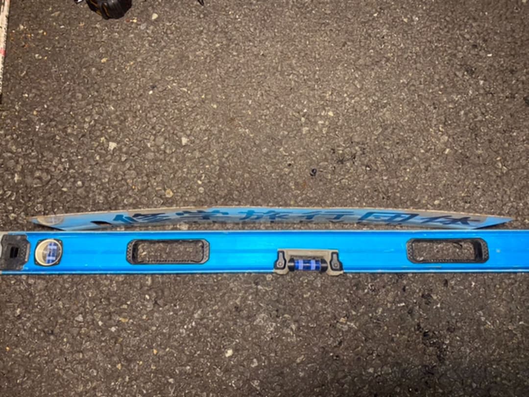 電車　看板　修学旅行団体