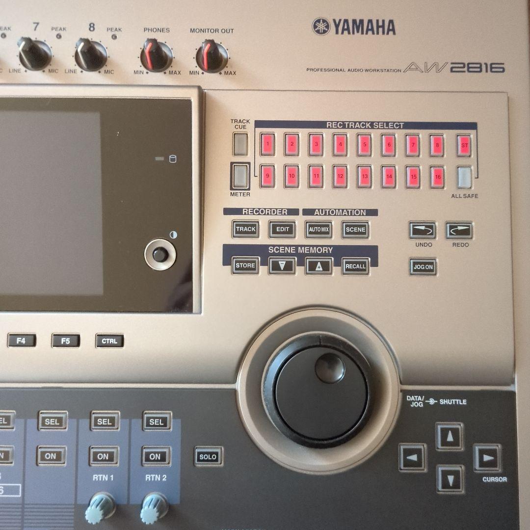 ヤマハ 　マルチトラックレコーダー　aw2816
