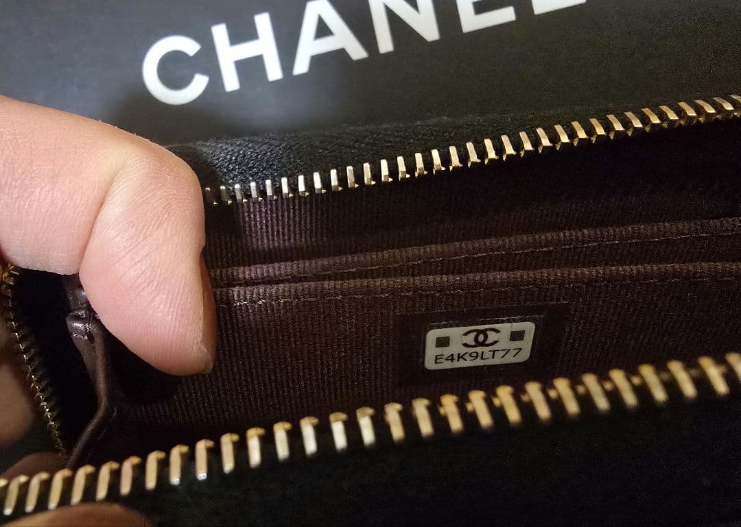 期間限定❗CHANEL クラシック ジップ パース