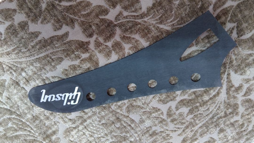 Gibson 純正　エキスプローラー　ツキ板＆白蝶貝ロゴ　ファクトリーオリジナル Gibson 純正 エキスプローラー ツキ板＆白蝶貝ロゴ ファクトリー