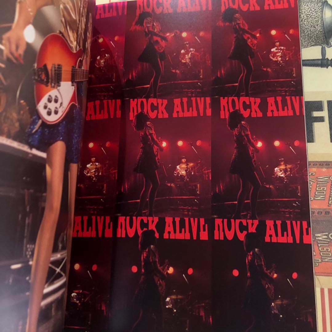 森高千里 写真集 「TOMORROW NEVER KNOWS」2000冊限定 画像・写真