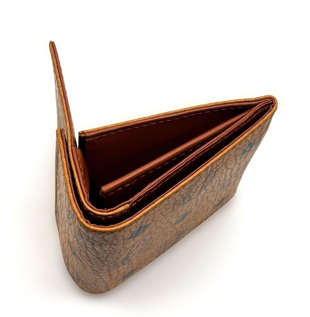 新品・未使用MCM エムシーエム 三つ折り財布 レザーブラウンロゴ入り