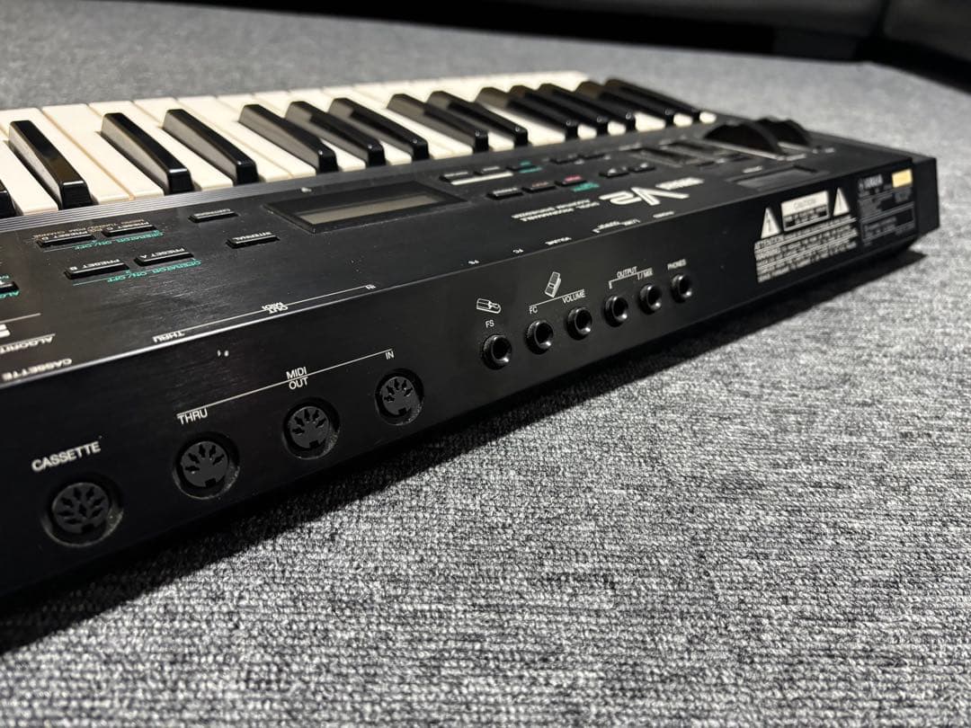 YAMAHA V2 キーボード シンセサイザー