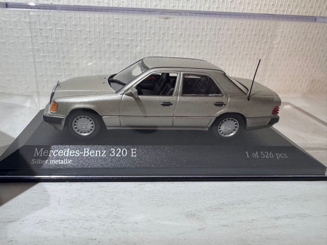 MINICHAMPS メルセデス・ベンツ 320 E1/43