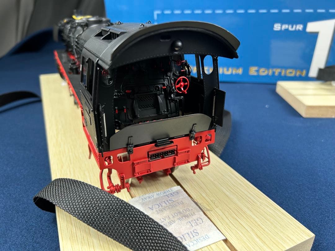 ドイツ 蒸気機関車 KM1 Modellbau BAUREIHE 03