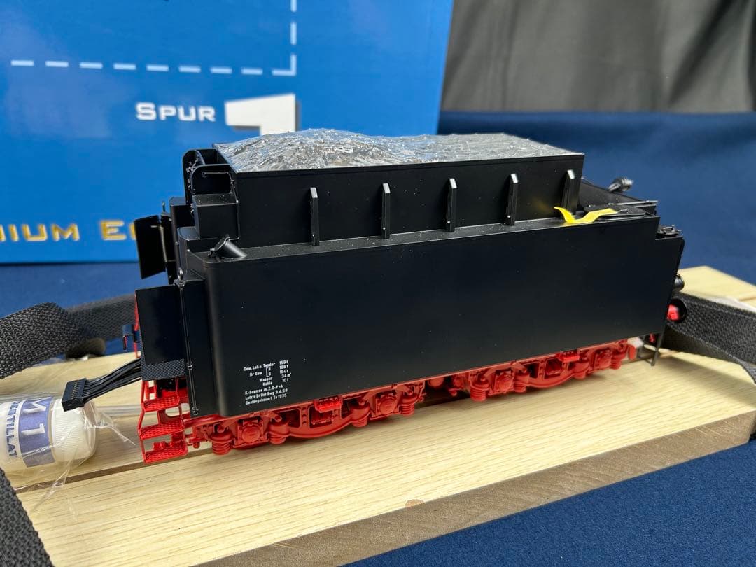 ドイツ 蒸気機関車 KM1 Modellbau BAUREIHE 03