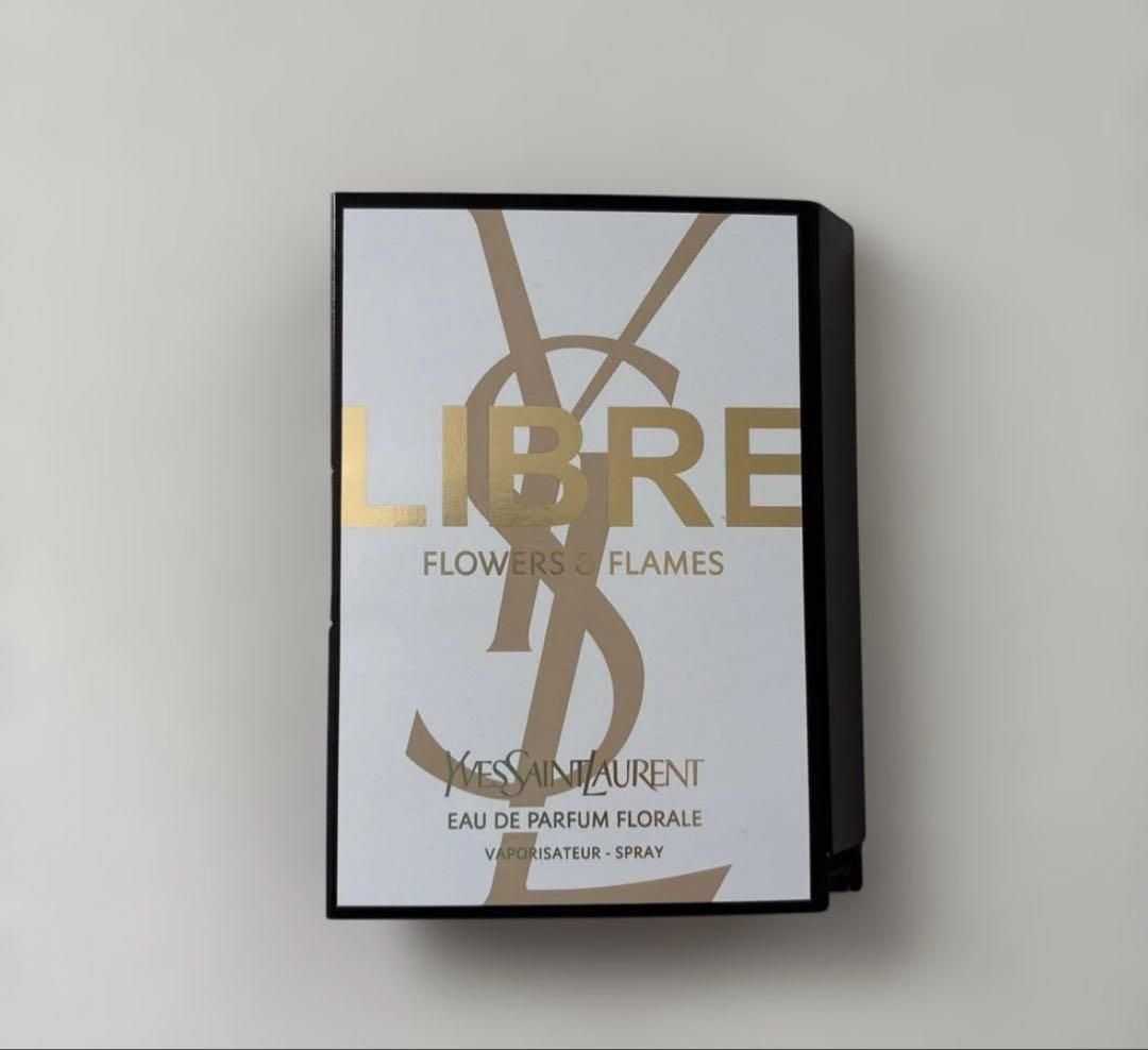 未開封YSLクチュールフェイスパレット　リブレオーデパルファムサンプル付き