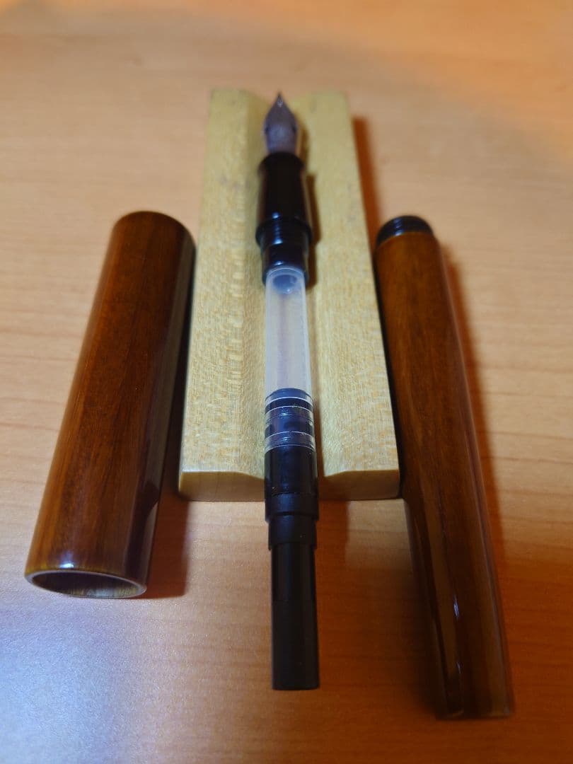 WANCHER　世界樹漆　フレックスニブ　字幅F 細字　万年筆