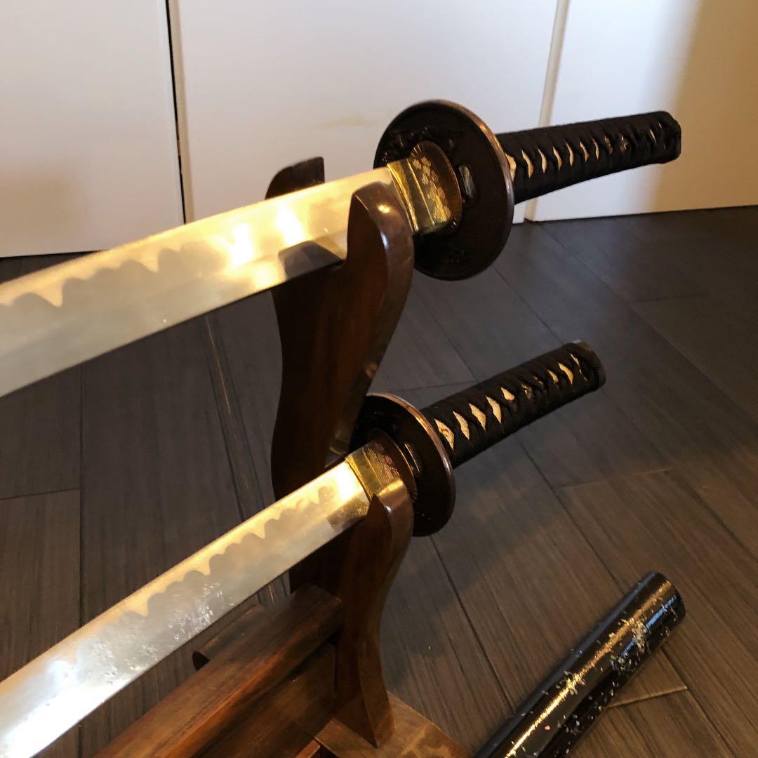 高級模造刀　優乱刃紋　大小セット　黒拵え　太刀　脇差　大小セット