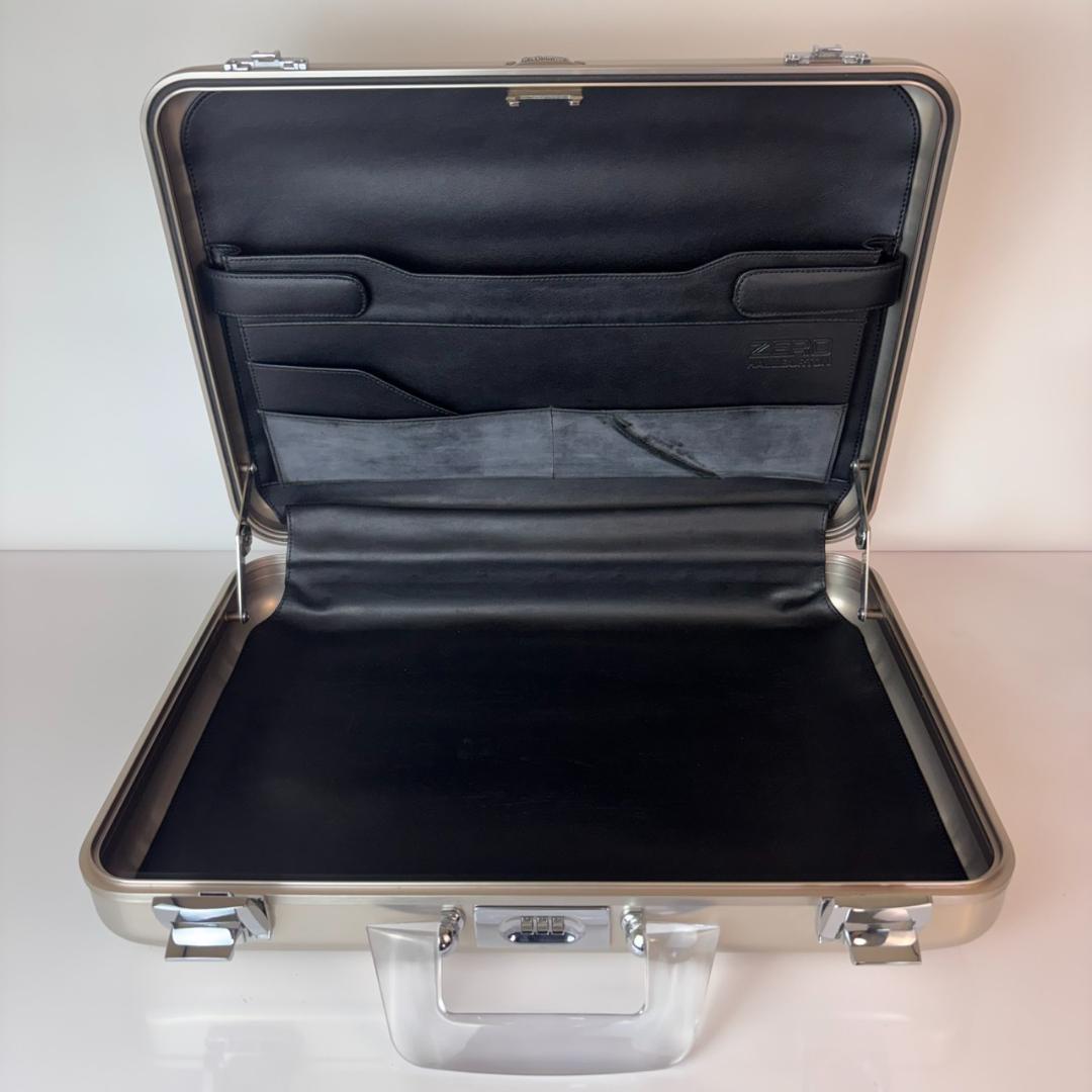 美品 ゼロハリバートン アッシュケース シャンパンゴールド