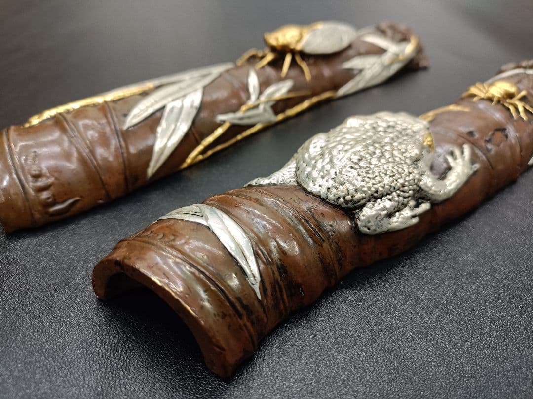 銅製鎮紙文鎮金工絵金銀夏虫図竹形書道インテリア置物