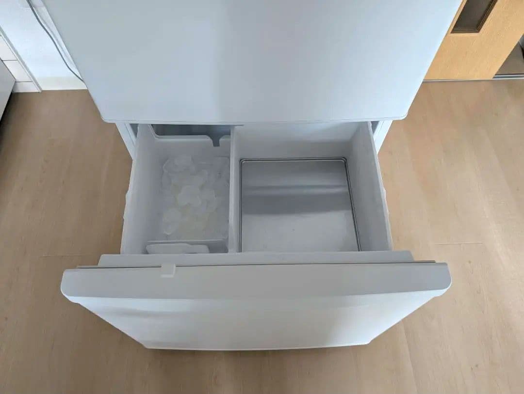 【送料込み】美品　Panasonic 冷蔵庫 ホワイト　NR-C343C-W