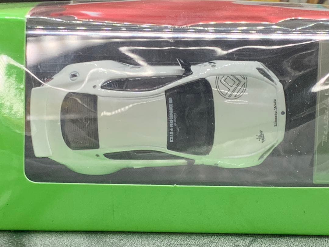 1/64 LBWK マセラティグランツーリスモ　ホワイトラスト1台