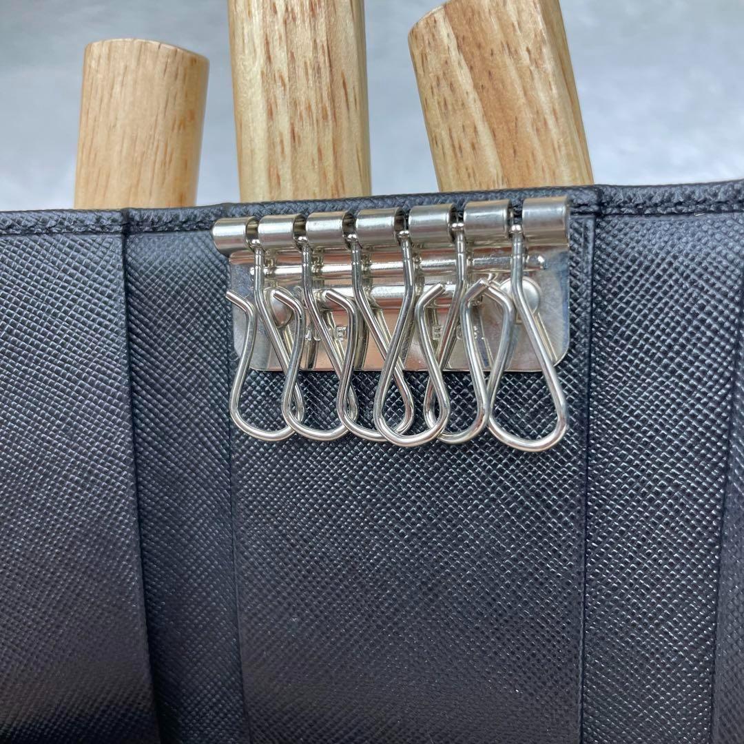 極美品✨プラダ✨6連キーケース✨三角ロゴ刻印✨サフィアーノレザー