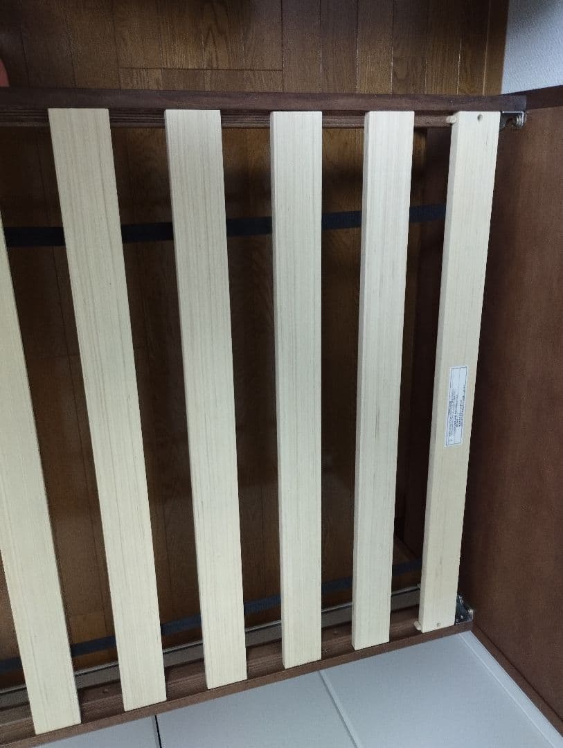 【引取(大阪)】ニトリシングルベッドフレーム　高さ二段階調整 コンセント棚付き①