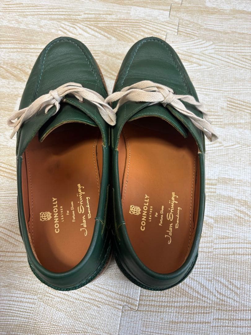 Jalan Sriwijaya×CONNOLLY LEATHERのボートシューズ