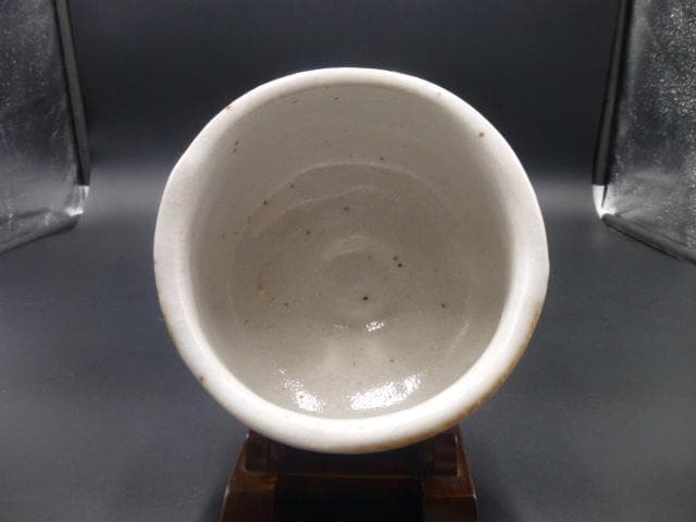 斗出庵（人間国宝 荒川豊蔵） 識箱 志野茶碗／銘「風声」／共箱・